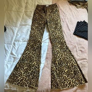 Bell bottom leopard pants! Forever 21 size 27, stretchy and comfy
